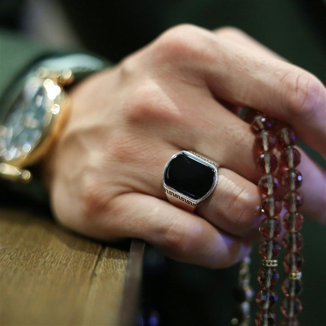 The Izmir Black Aqeeq Ring