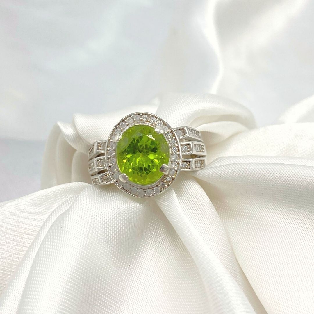 NATURAL PERIDOT - FORTUNE