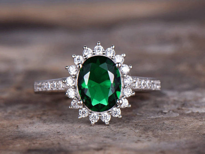 PRINCESS DIANA EMERALD RING - 925 SILVER - SENSATION Pakistan