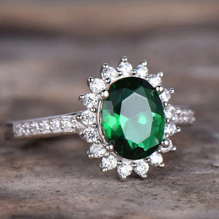 PRINCESS DIANA EMERALD RING - 925 SILVER - SENSATION Pakistan