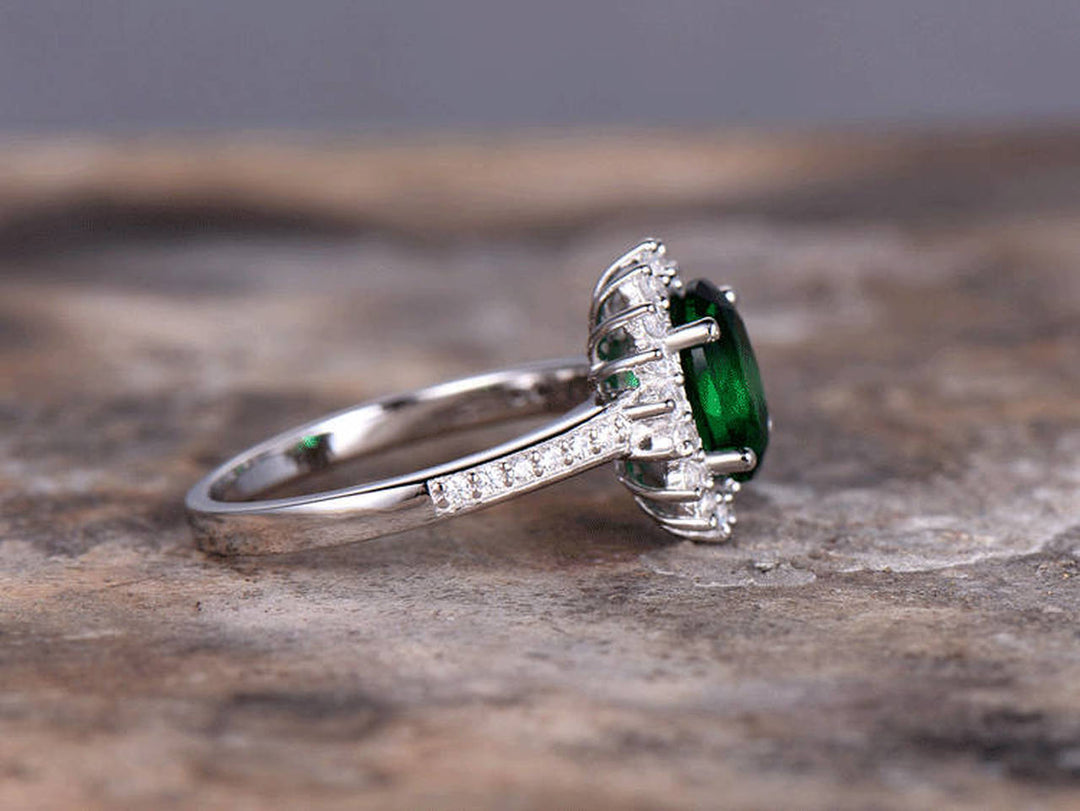 PRINCESS DIANA EMERALD RING - 925 SILVER - SENSATION Pakistan