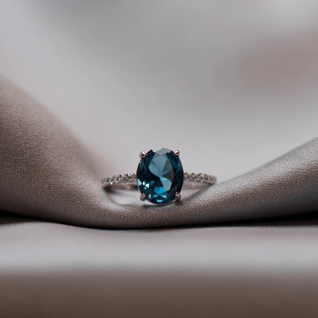 THE BLUE OVAL CUT RING - 925 SILVER - SENSATION Pakistan