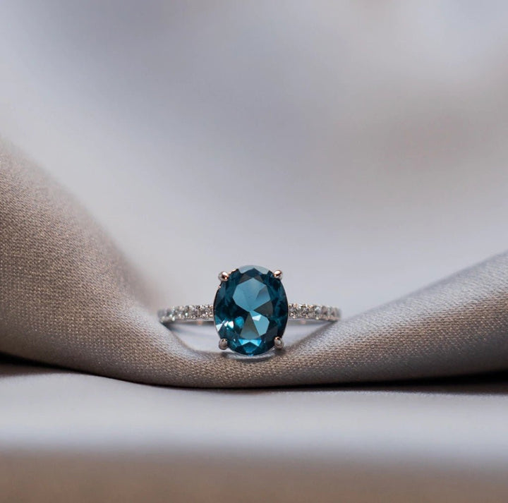 THE BLUE OVAL CUT RING - 925 SILVER - SENSATION Pakistan