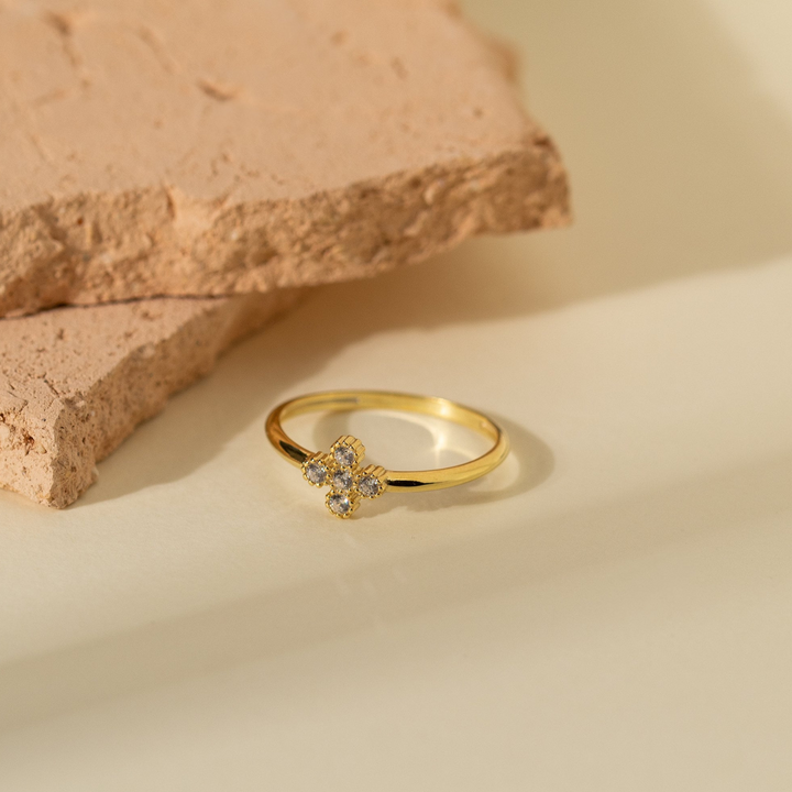 Dainty Lucky Clover Ring