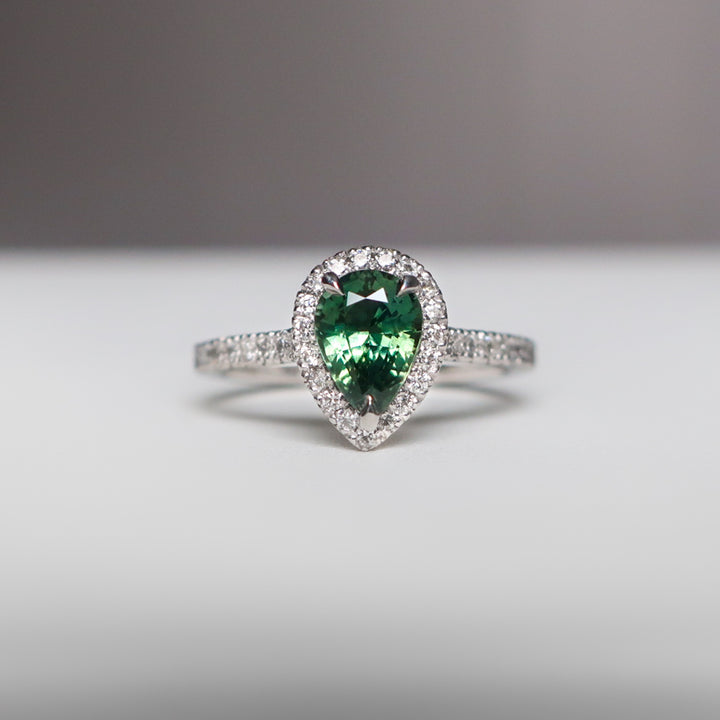 Luna Emerald Ring