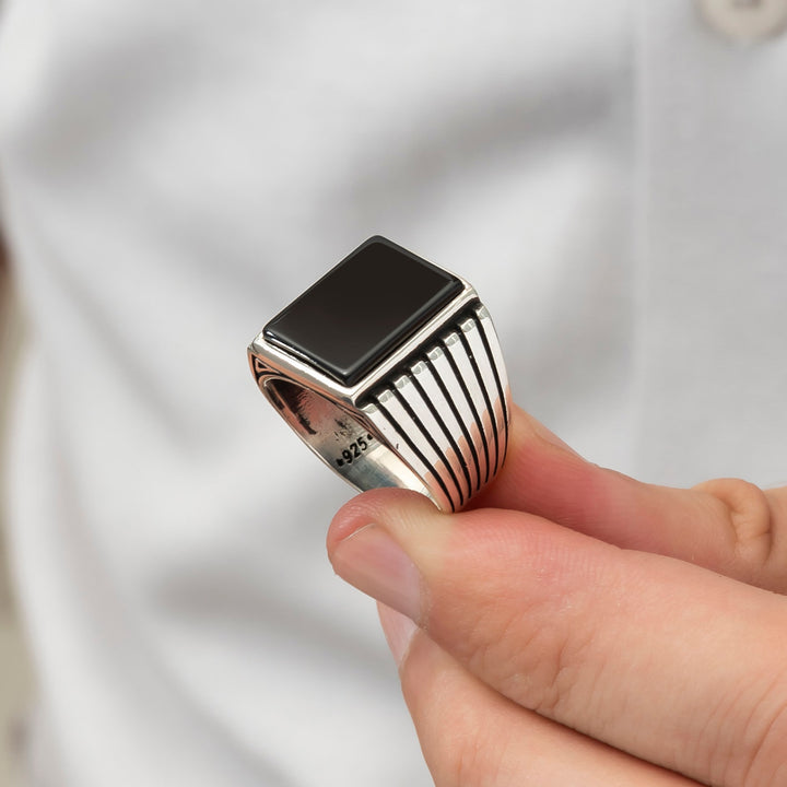 Istanbul Legacy Black Aqeeq Ring