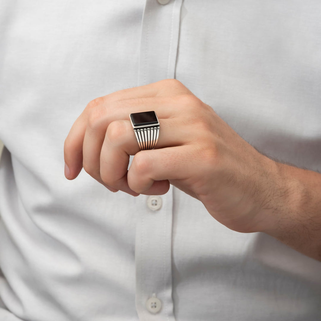 Istanbul Legacy Black Aqeeq Ring