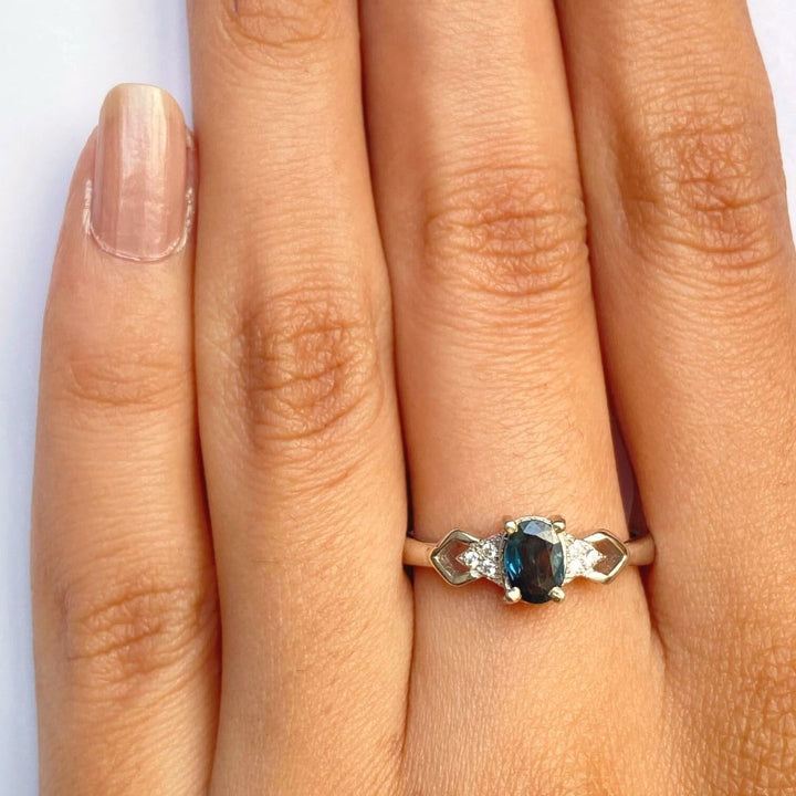 NATURAL BLUE SAPPHIRE - STARLIGHT