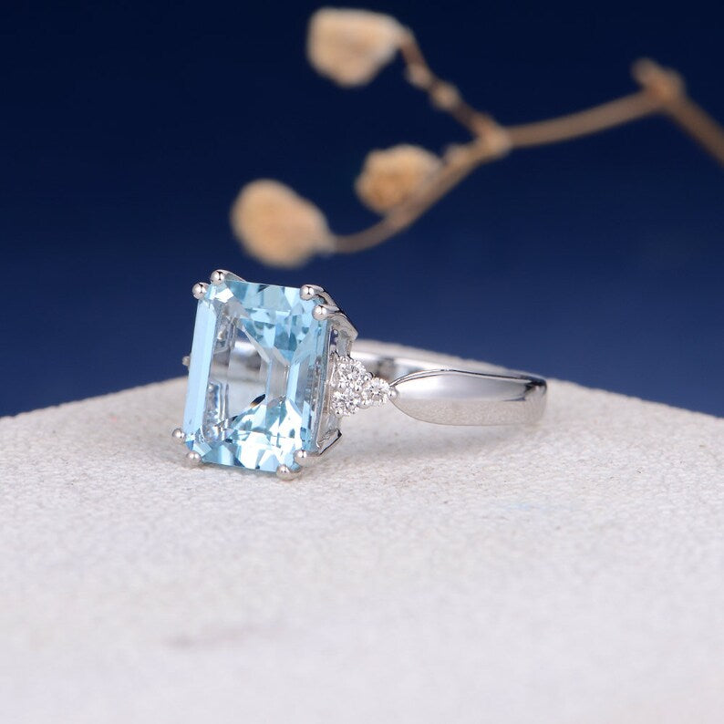 MEGHAN MARKLE AQUAMARINE RING - 925 SILVER