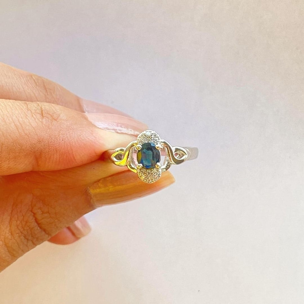 NATURAL BLUE SAPPHIRE - FLOWER DOT - SENSATION Pakistan