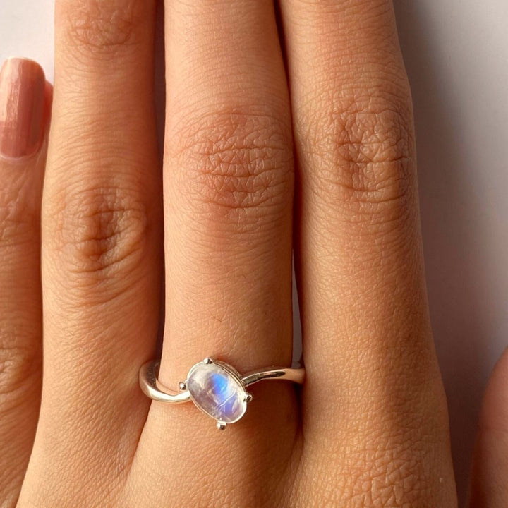 NATURAL MOONSTONE - AIMEE - SENSATION Pakistan