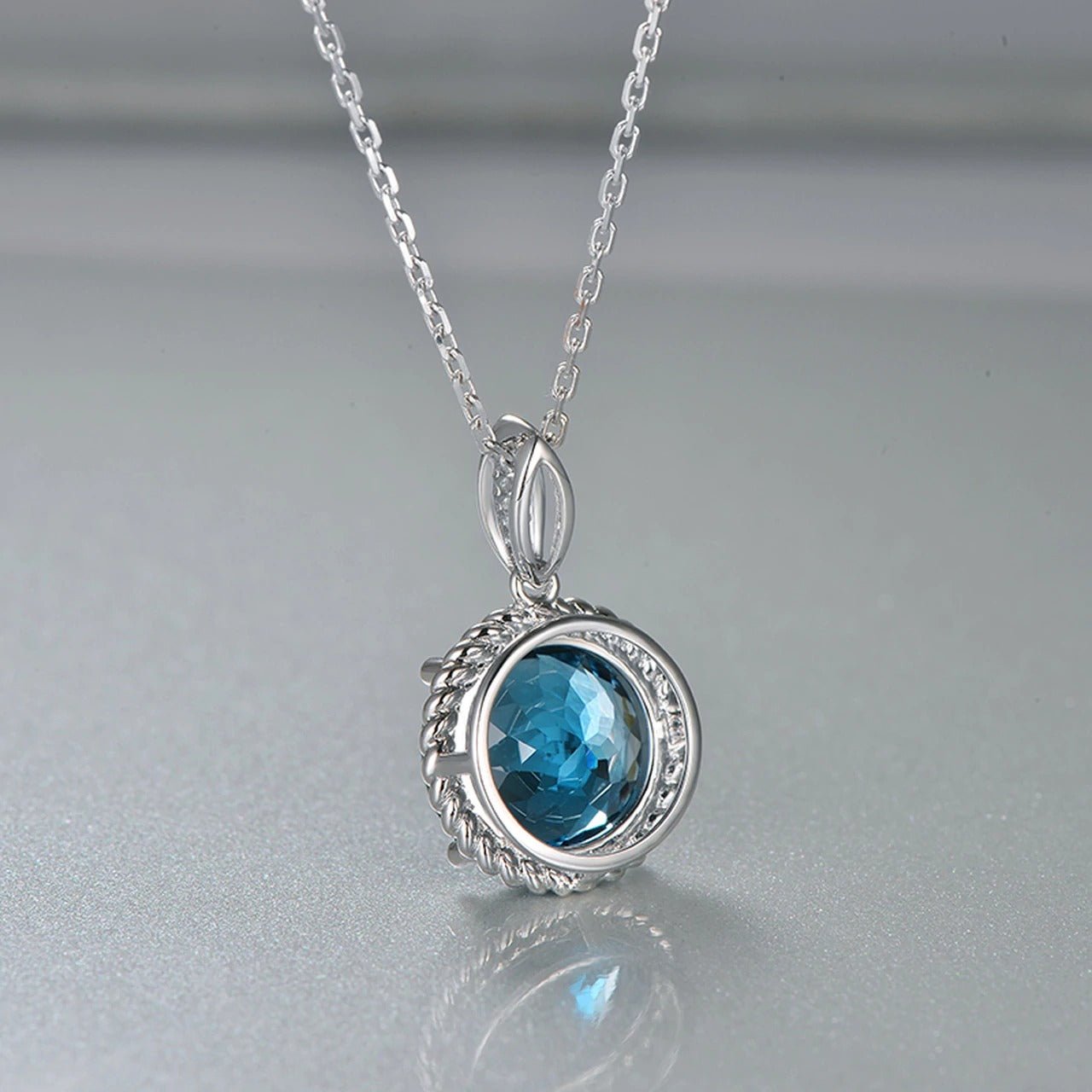 LONDON BLUE TOPAZ NECKLACE - 925 SILVER - SENSATION Pakistan